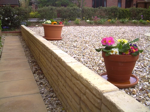 Walls & fencing